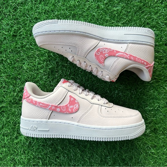 Nike Air Force 1 ‘07 Pearl Pink / Coral Chalk - Picture 13 of 14